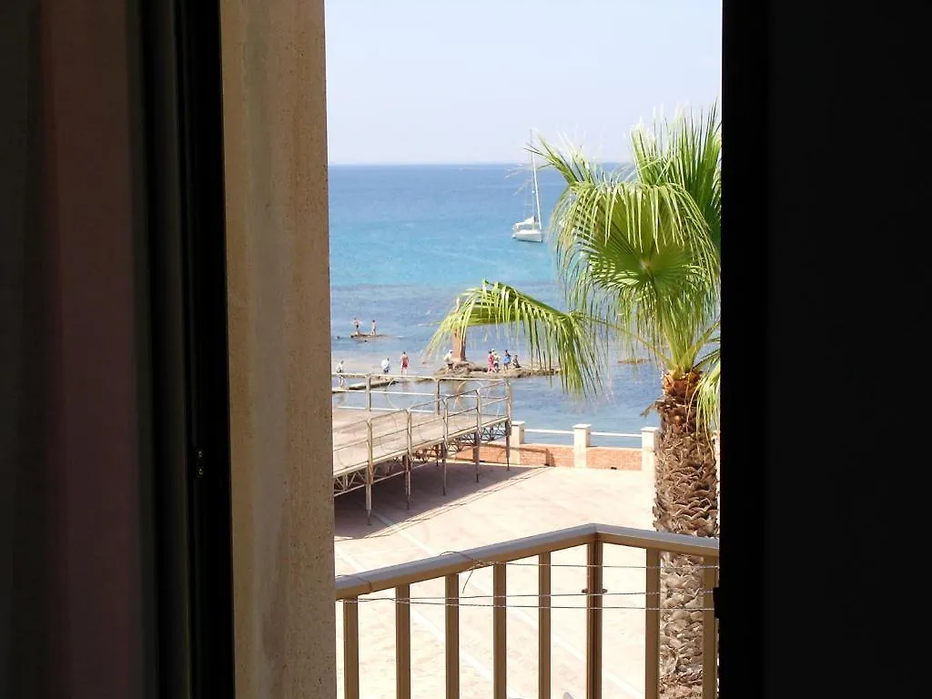 Hotel Vittorio Portopalo Di Capo Passero 3*,
